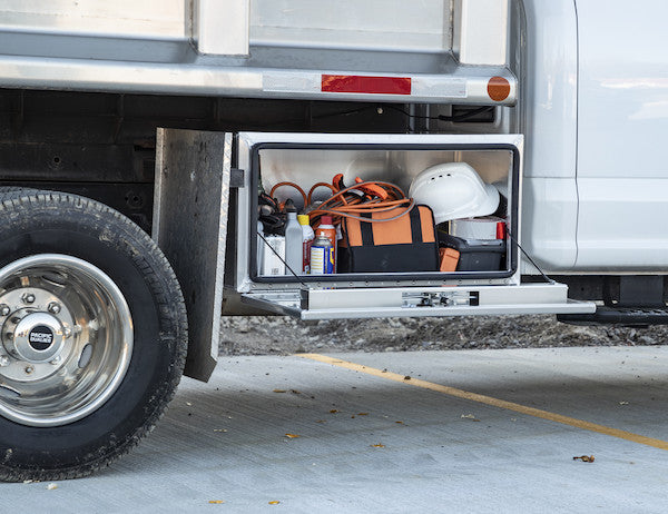 Aluminum XD Underbody Smooth Toolbox, 18"x18"x36" -1706405