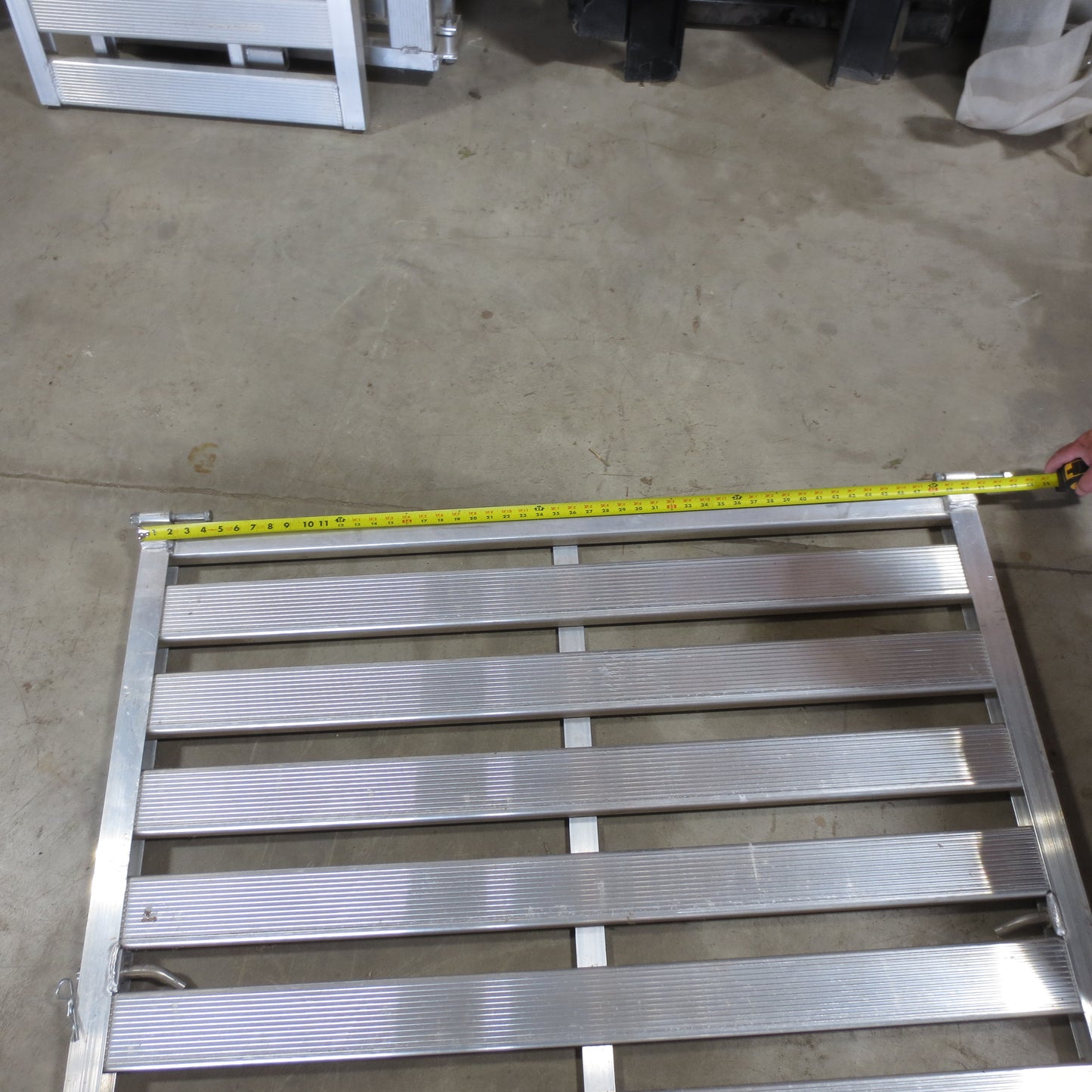 New Tailgate 39" x 50" for Aluma 548 series trailers - 41061