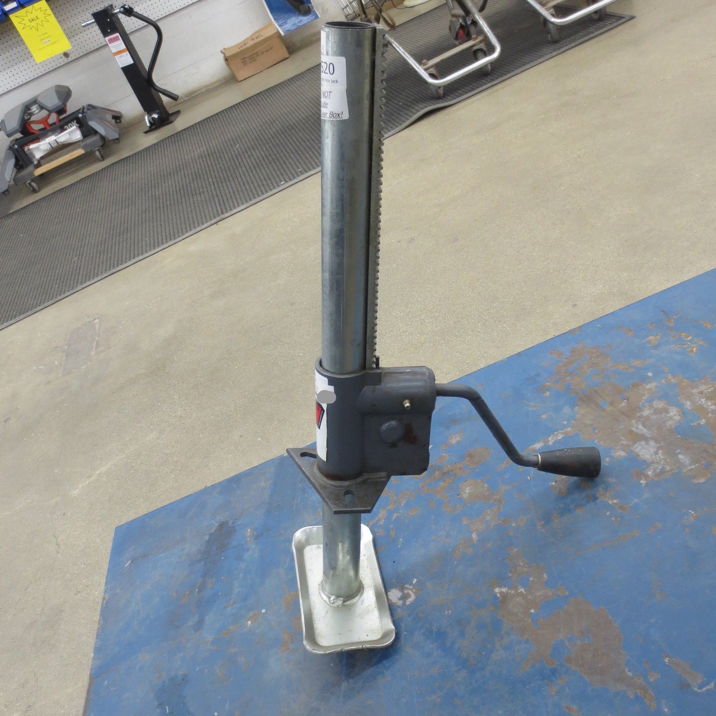 Rack Post Jack with foot 750# & gear box - 018520, 165
