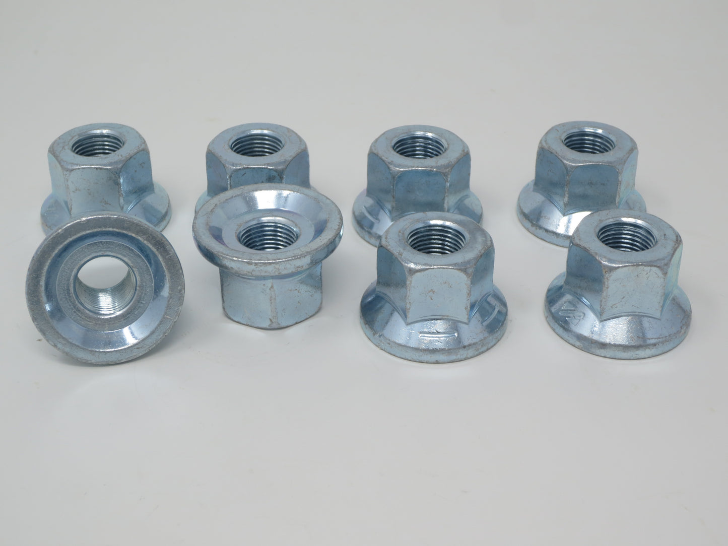 5/8" Flanged Lug Nut , 8-pack, 95188