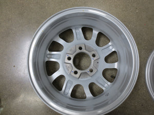 HWT Hi-Spec Series 08 Aluminum 15" x 5" Trailer Wheel Rim 5 Lug 4.5 1820# Lot 4