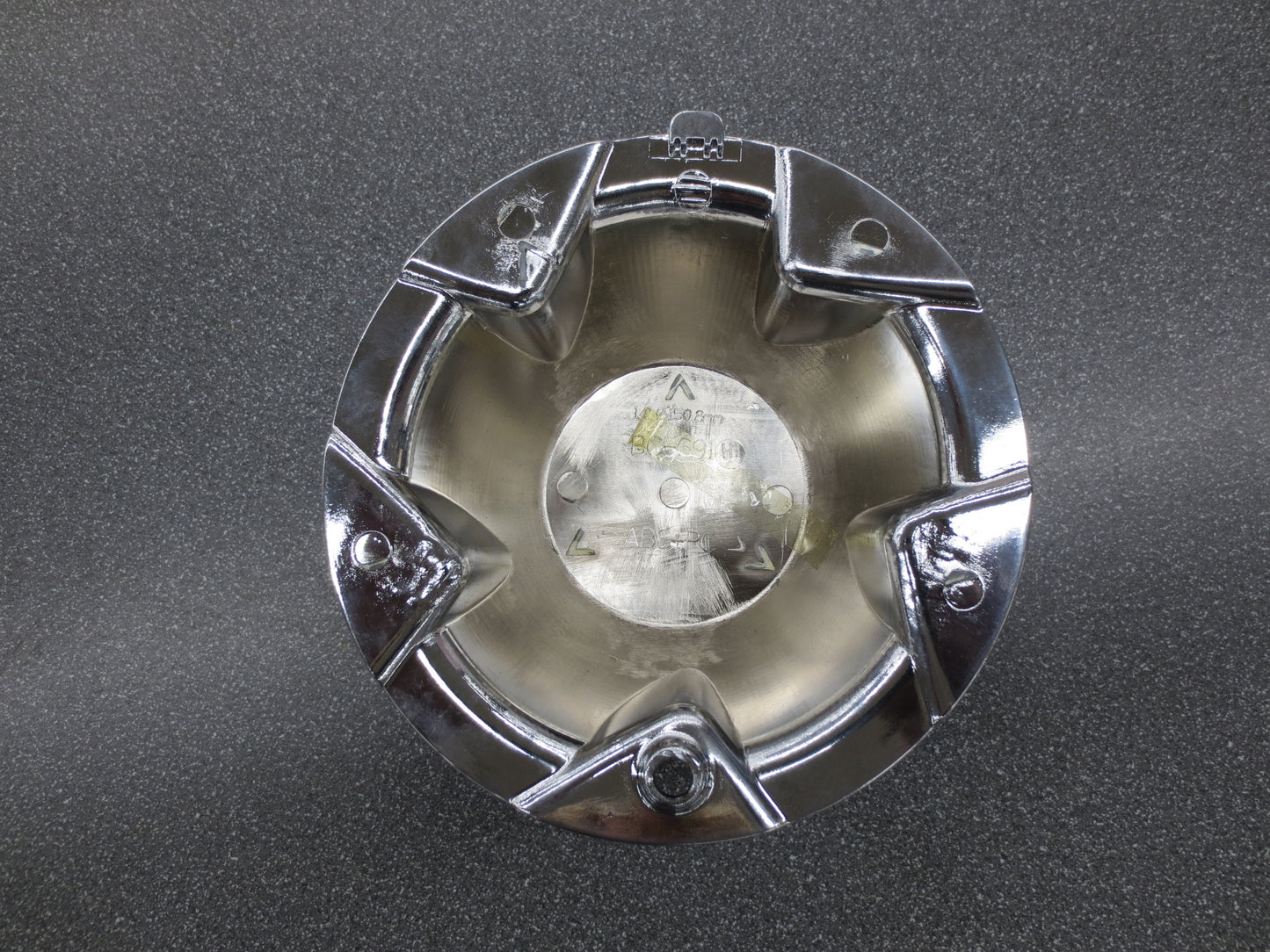 Hi-Spec Series 08 Plastic Center Cap for 12-14" Trailer Wheel Rim Black Silver