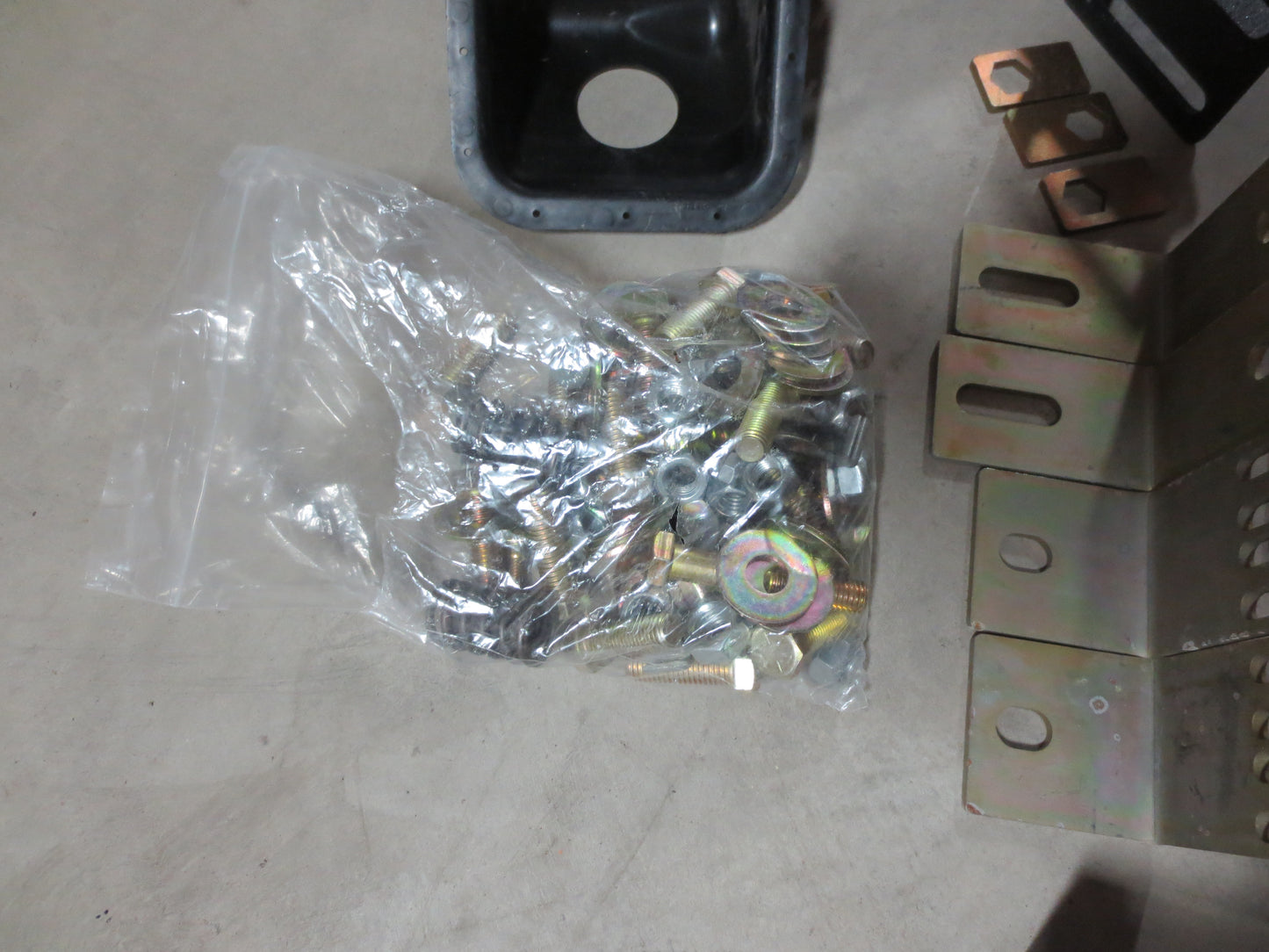 Clearance! CM/Dakota Service Body 98-inch Install Mounting Kit, Fits Ford 2017  - 7180699