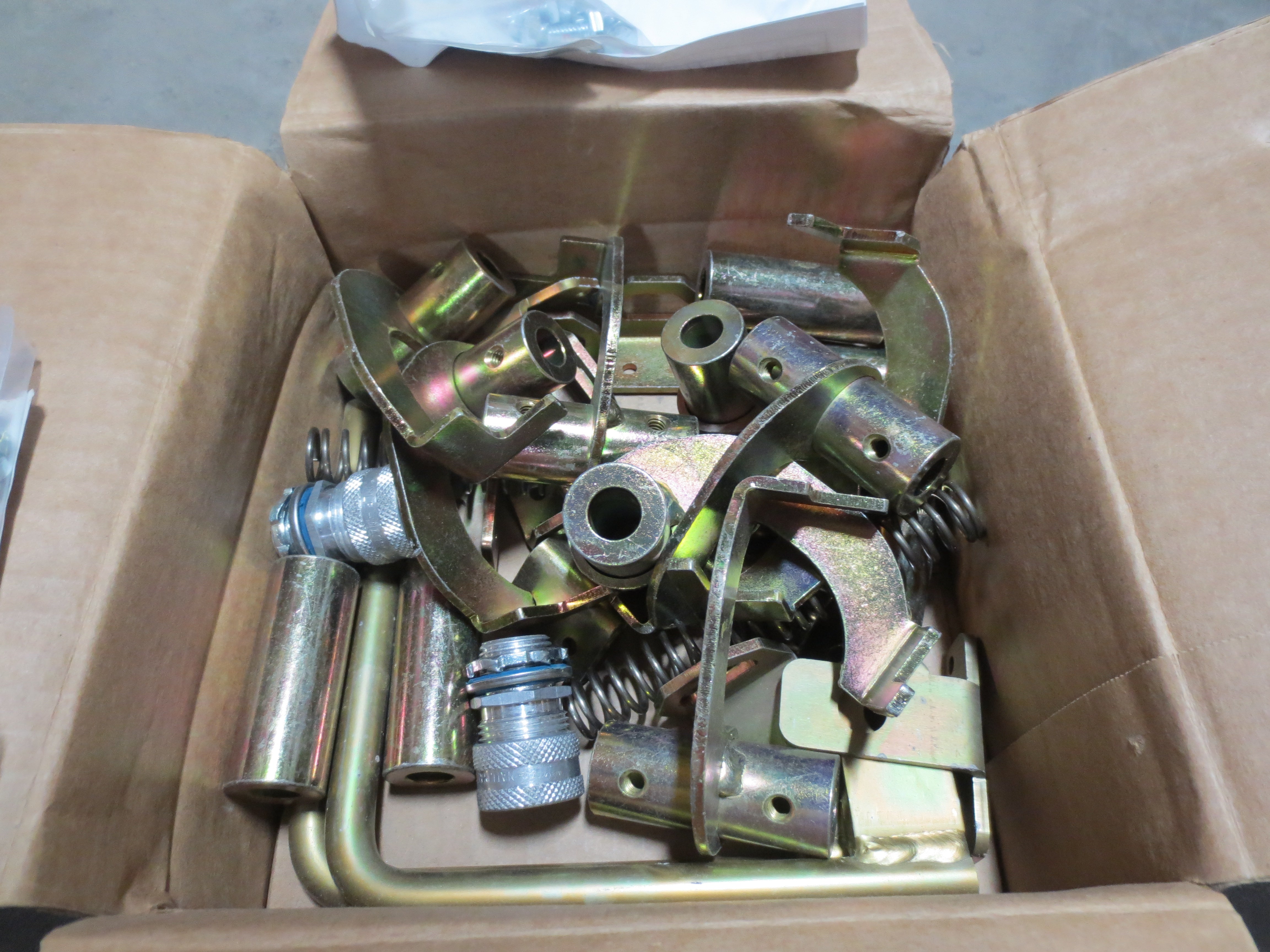 Truck Bed Parts, Toolboxes & Bed Accessories - Rondo Truck & Trailer ...