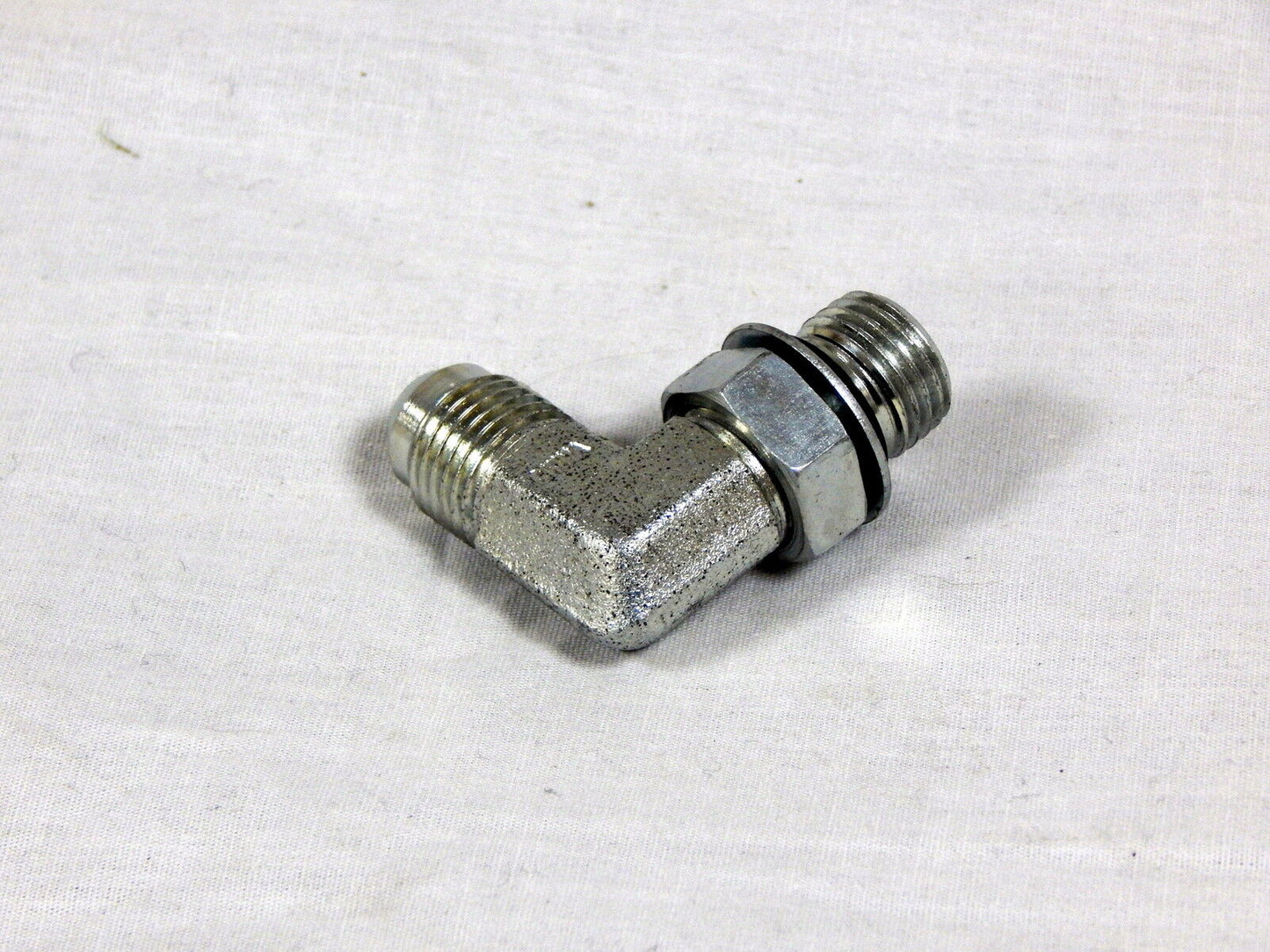 Hydraulic Fitting - 90 Deg. Adapter - 956-005-022